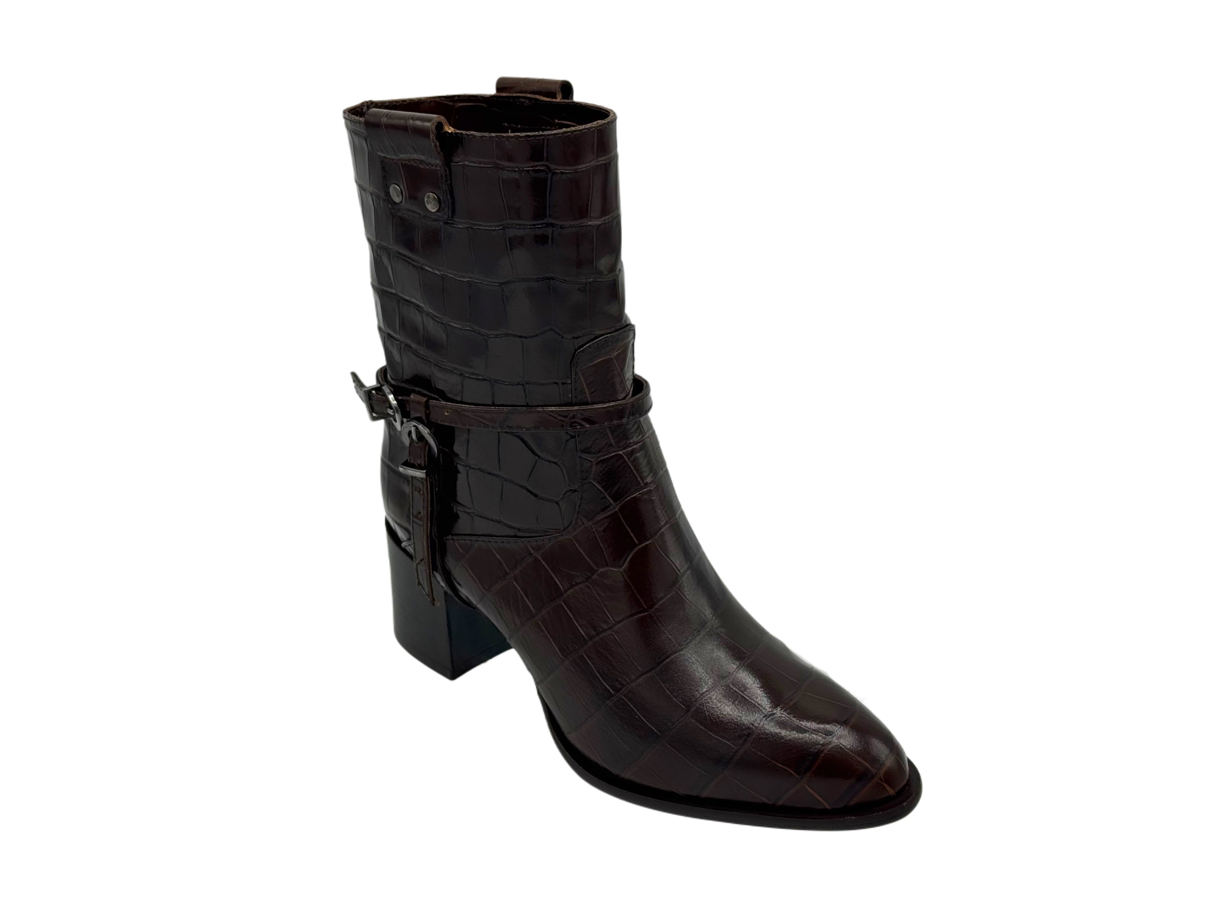 Julie Dee - MW535 (Brown)