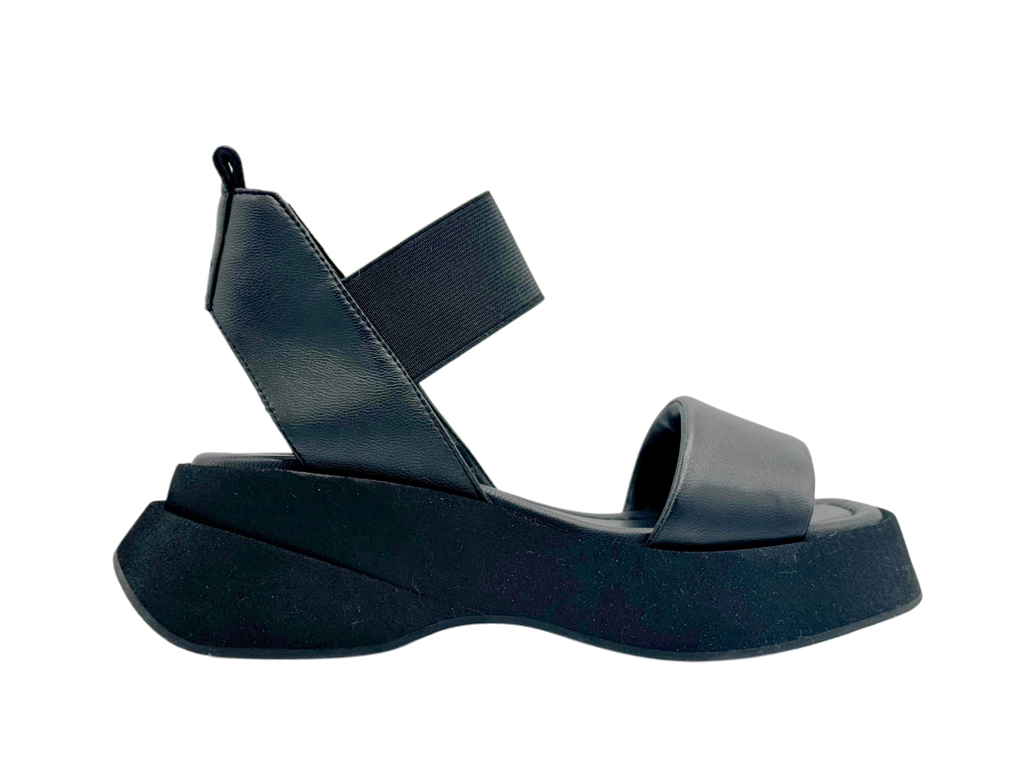 Elena Iachi - C-22 (Black)
