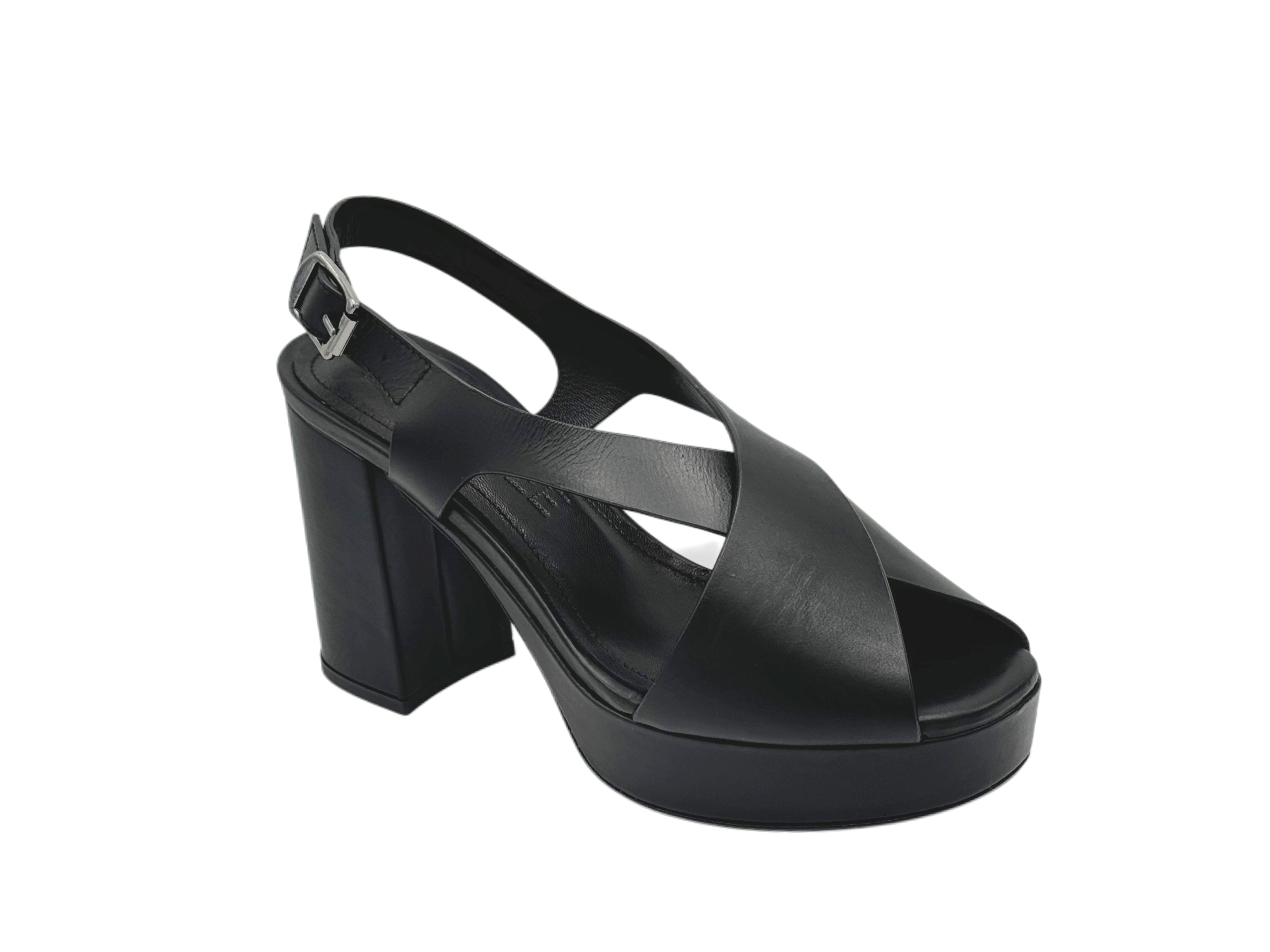 Julie Dee - BE718 (Black)