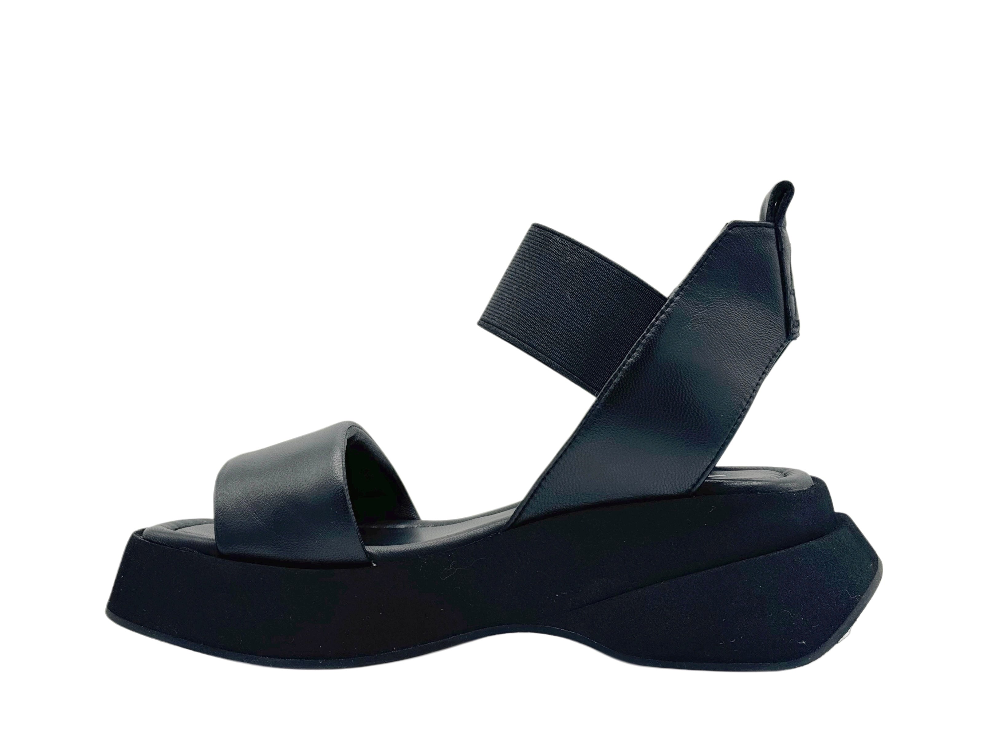 Elena Iachi - C-22 (Black)