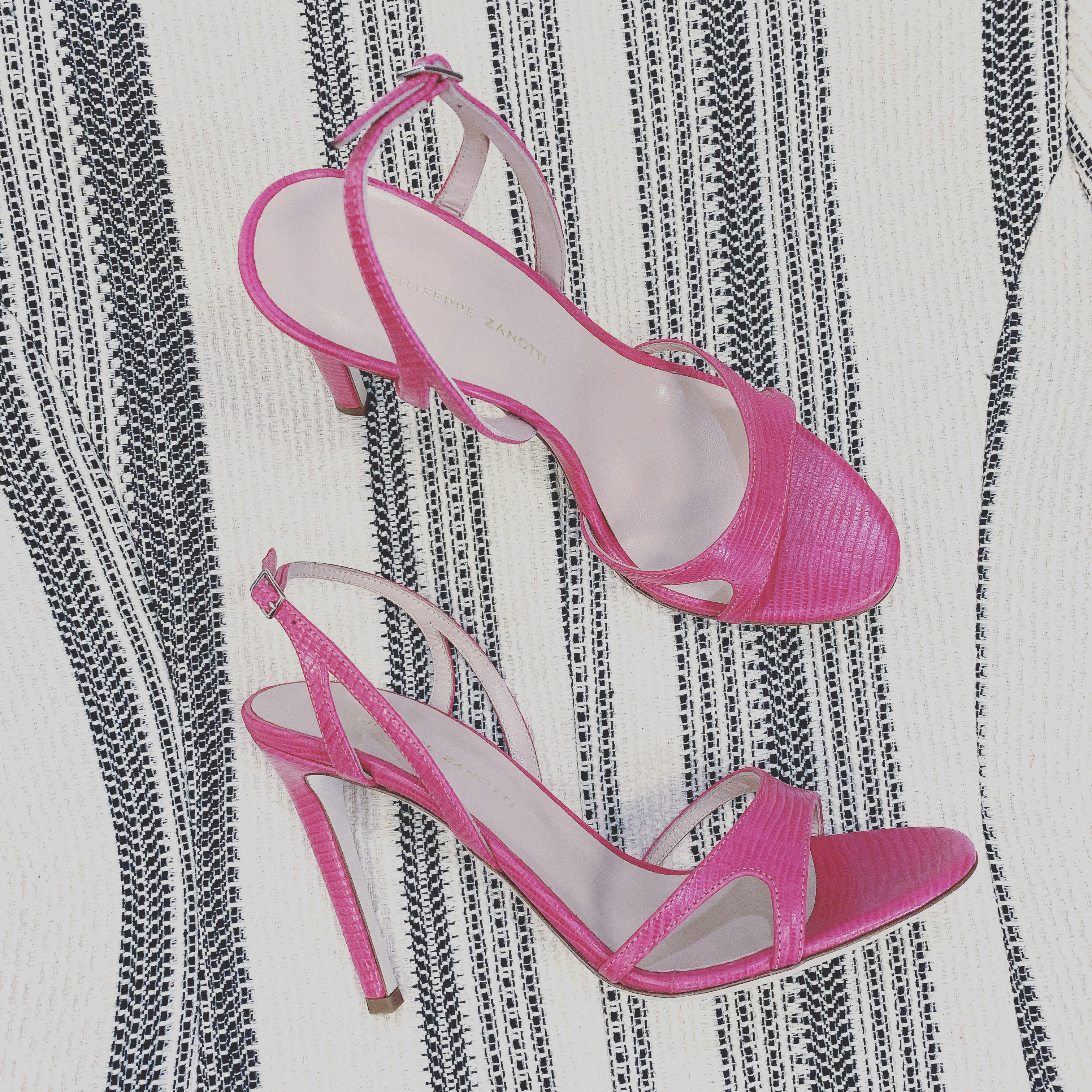 Giuseppe Zanotti - E000134 (Pink)