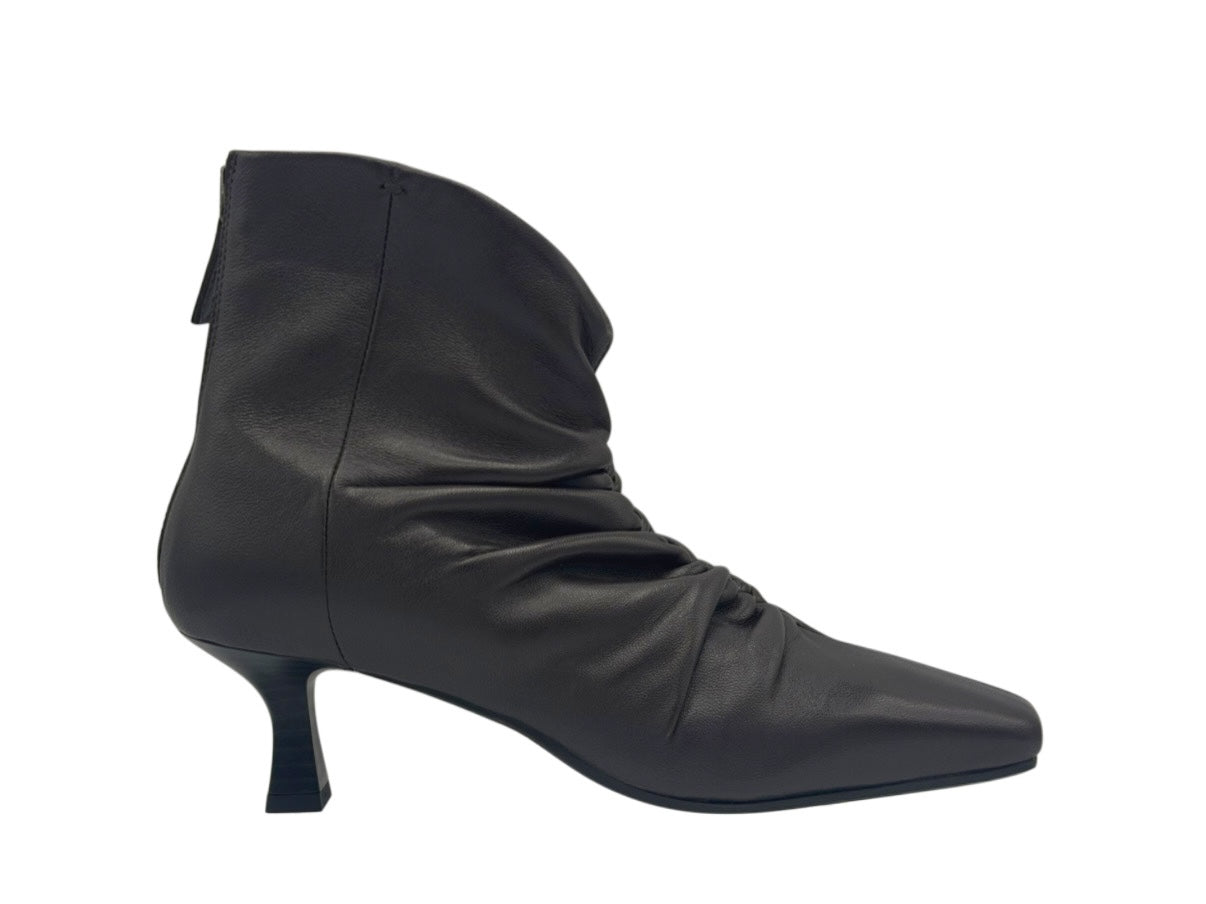 Donna Carolina - 145011 (Dark Brown)