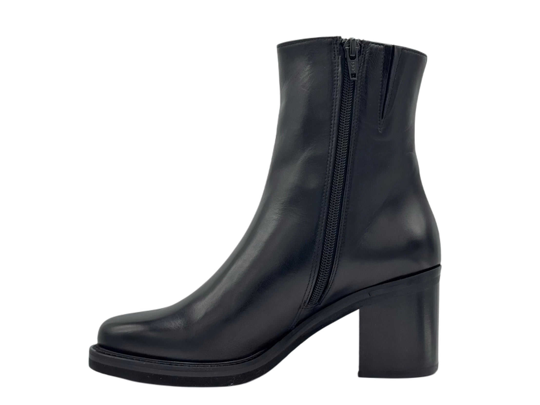 Luca Grossi - L619T (Black)