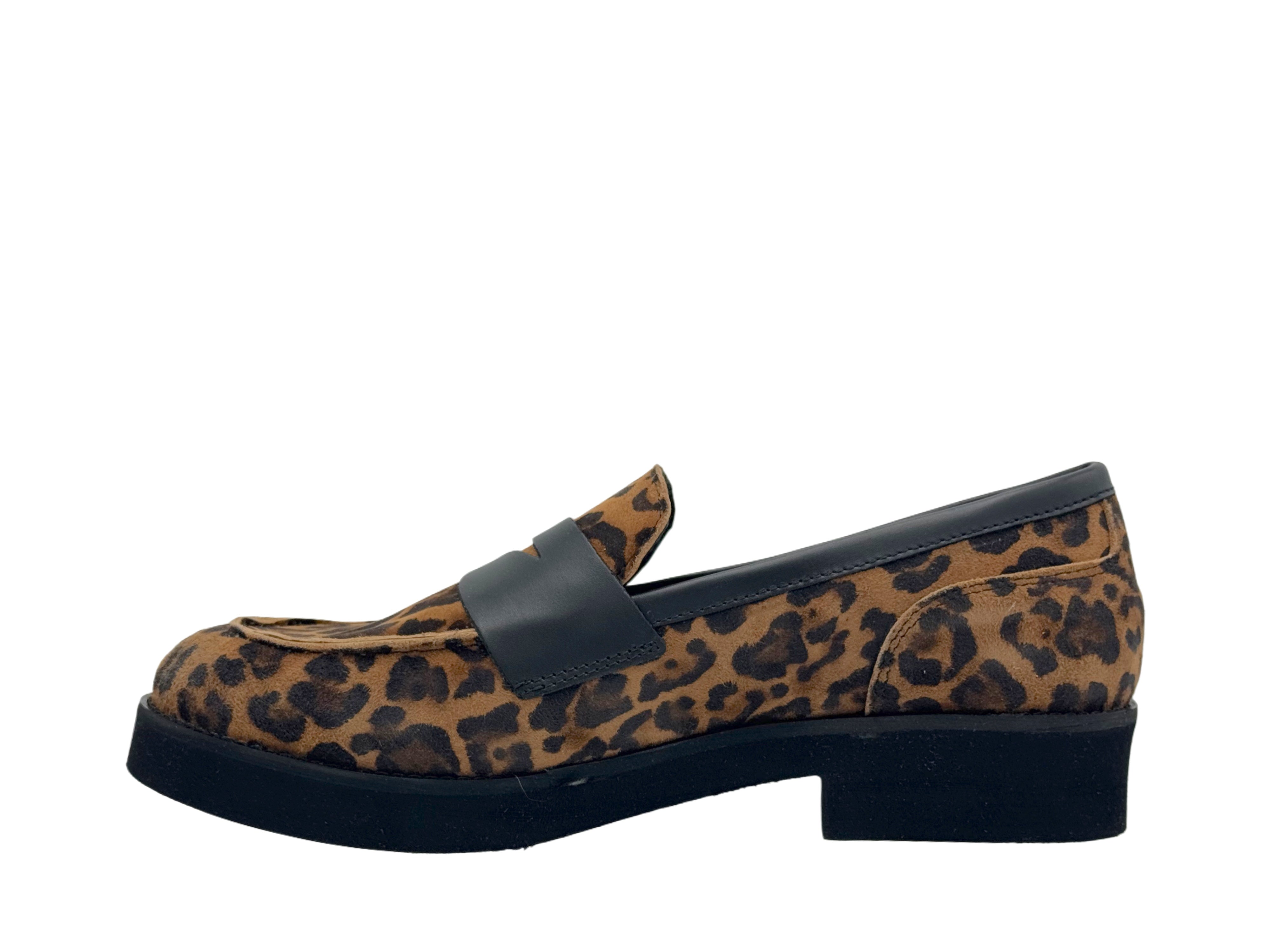 Julie Dee - GW178 (Leopard)