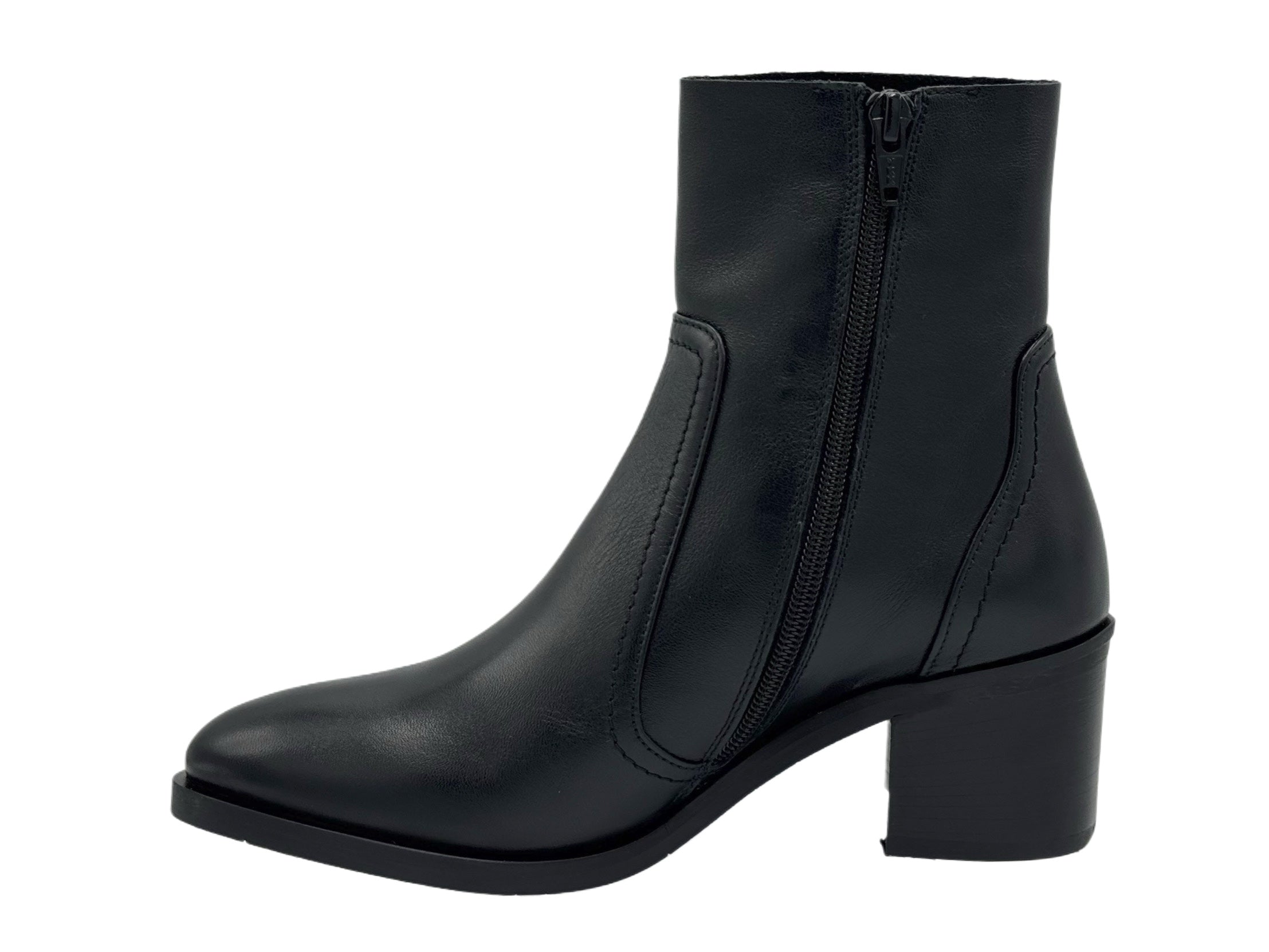 Donna Carolina - 005001 (Black)